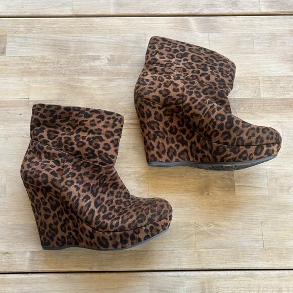 GIANNI BINI Womens Size 8M Leopard Suede Slouch Ankle Platform Wedge Bootie Read - Picture 4 of 11